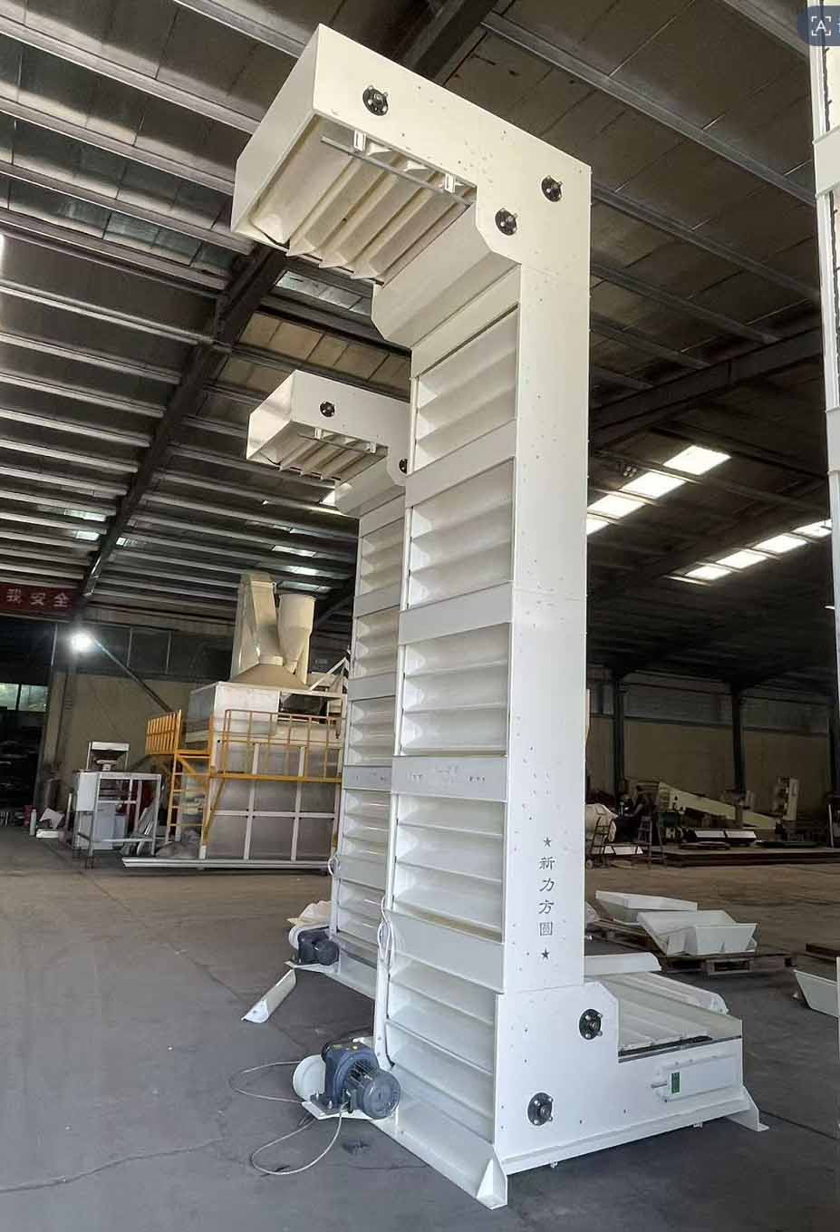 Z type elevator